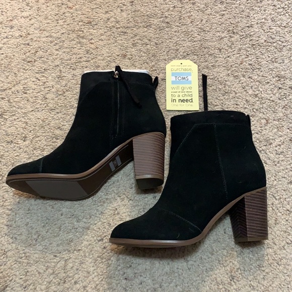 Tom’s black suede booties 8.5 - Picture 2 of 5